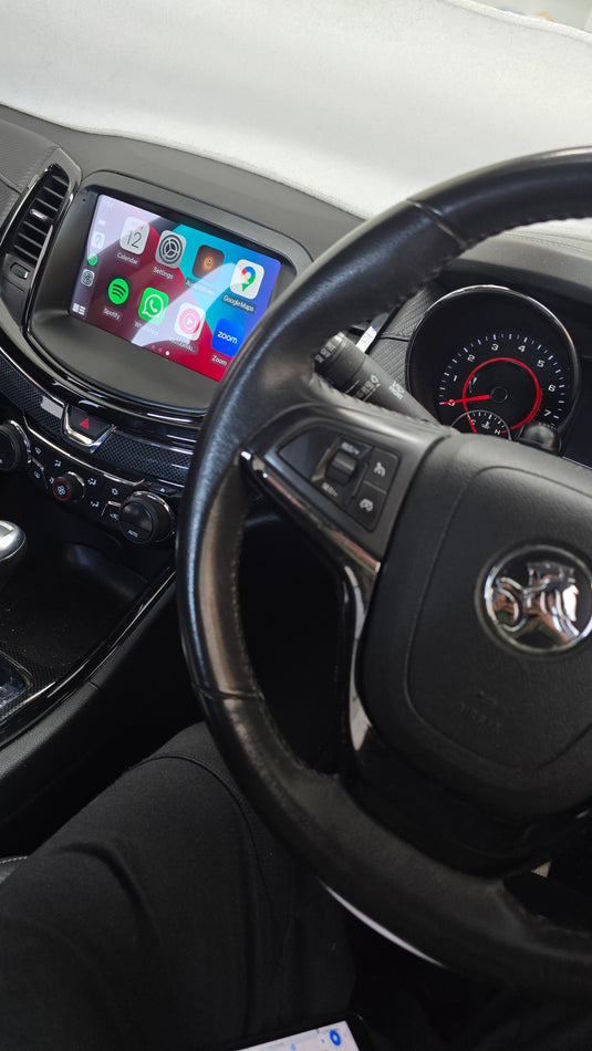 HOLDEN COMMODORE VF WIRELESS APPLE CARPLAY/ Android Auto Screen Upgrade Kit Retains Factory functions
