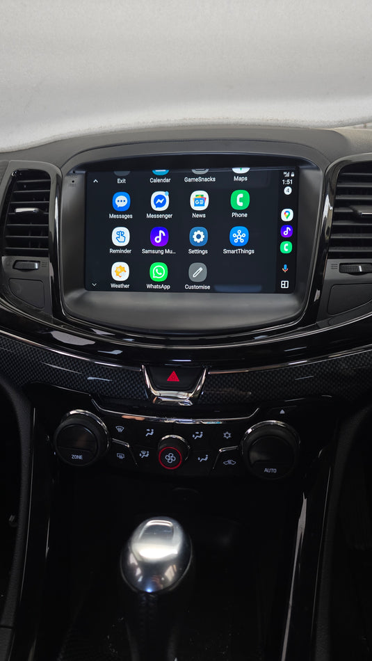 HOLDEN COMMODORE VF WIRELESS APPLE CARPLAY/ Android Auto Screen Upgrade Kit Retains Factory functions