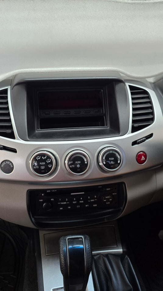 Mitsubishi Triton Wireless Apple CarPlay/ Android Auto MultiMedia Unit with Frame